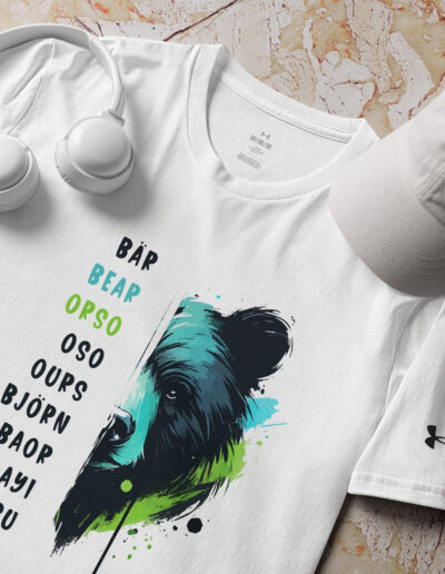 T-Shirt und Hoodie mit Bärenmotiv in 8 Sprachen
